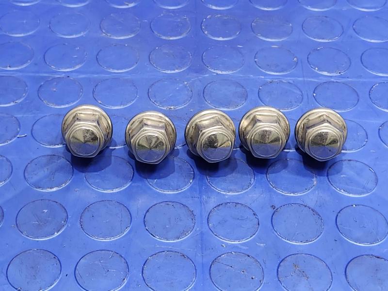 2020 Ford Escape Lug Nuts