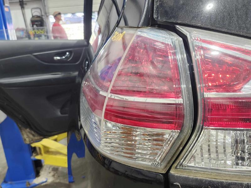 2015 Nissan Rogue Tail Light Assembly