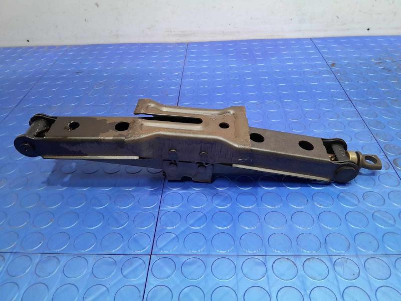 2012 Jeep Liberty Spare Tire Tools Jack Kit Assembly Genuine OEM 68092741AB