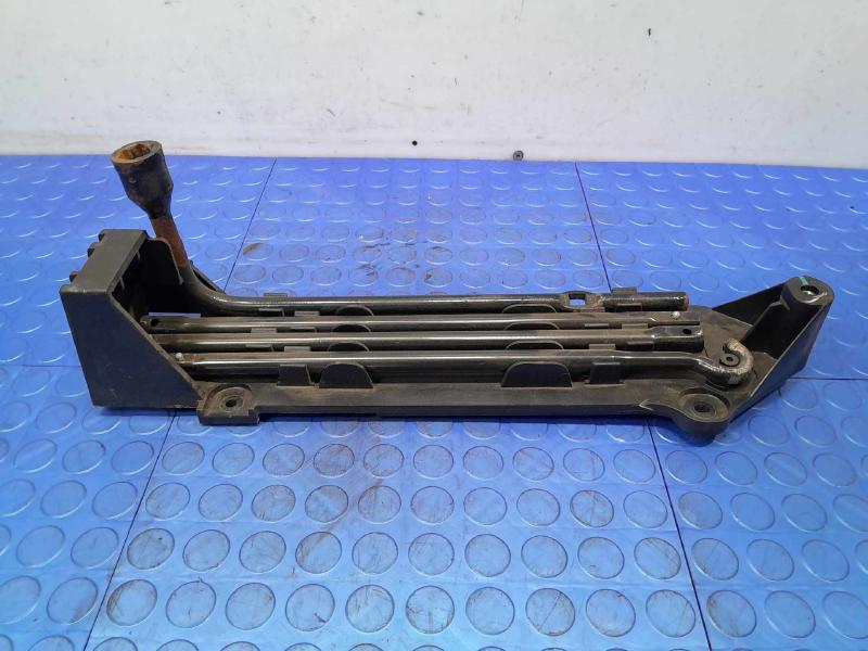 2012 Jeep Liberty Spare Tire Tools Jack Kit Assembly Genuine OEM 68092741AB