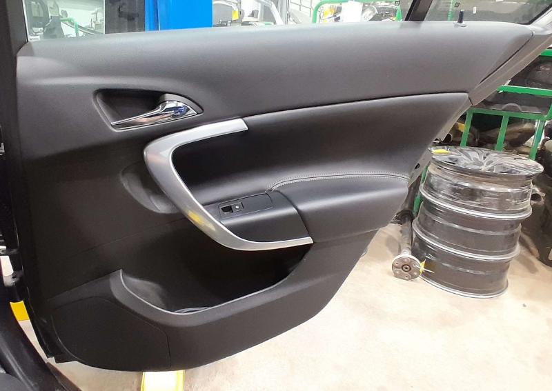 2015 Buick Regal Rear Door Trim Panel