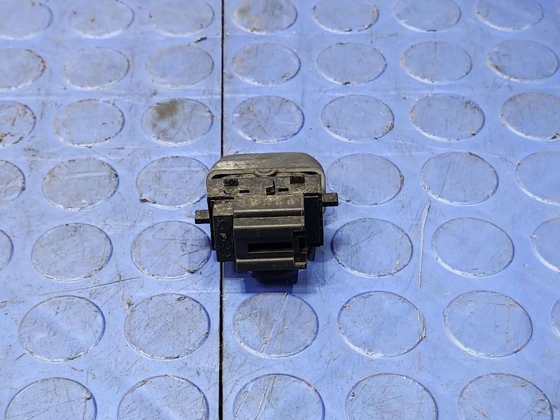 2003 Lincoln Town Car Door Switch Front