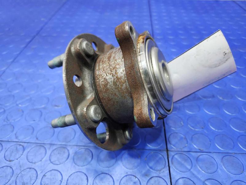 2024-2025 Buick Envista Rear Wheel Hub and Bearing Assembly OEM 13546940