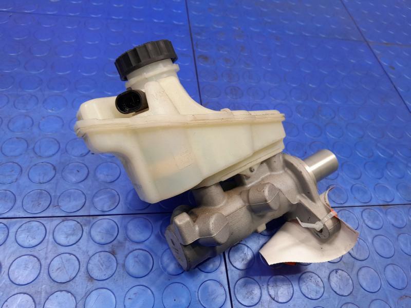 2018 Maserati Ghibli Master Cylinder