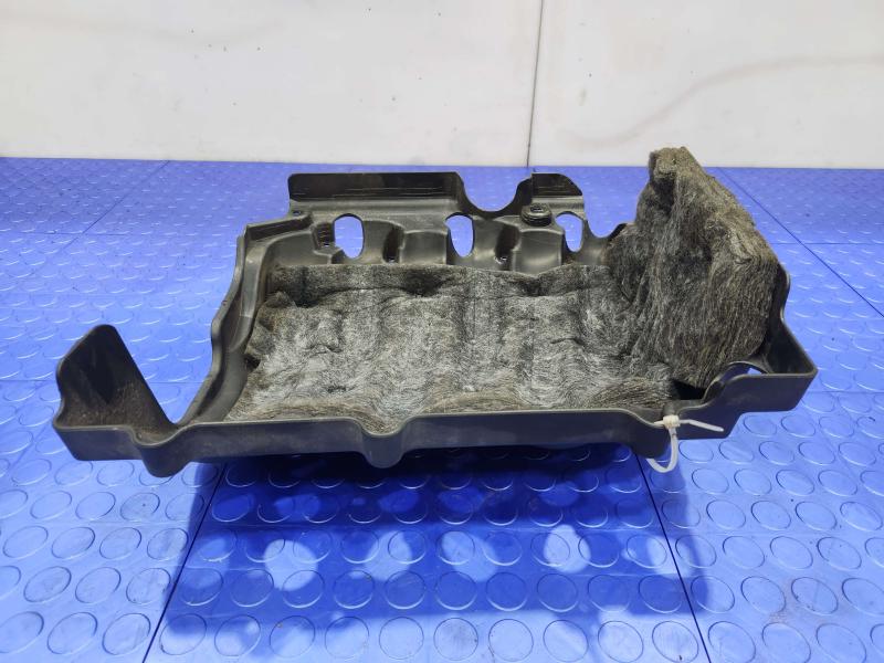 2014 Chevrolet Silverado 1500 Engine Cover