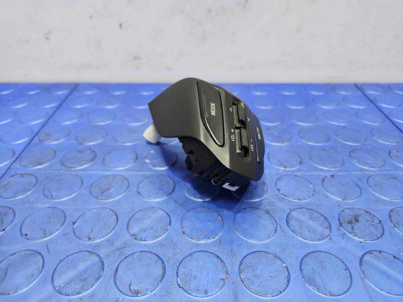 2018-2020 Kia Rio Steering Wheel Remote Switch Mode Mute OEM 96710-H8010
