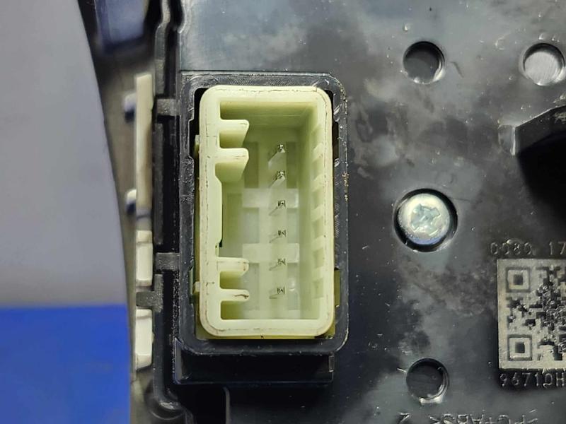 2018-2020 Kia Rio Steering Wheel Remote Switch Mode Mute OEM 96710-H8010