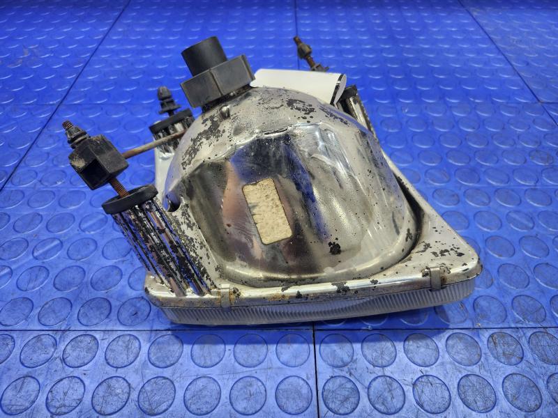 2004 Ford Explorer Headlamp Assembly