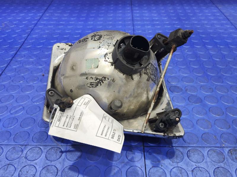 2004 Ford Explorer Headlamp Assembly