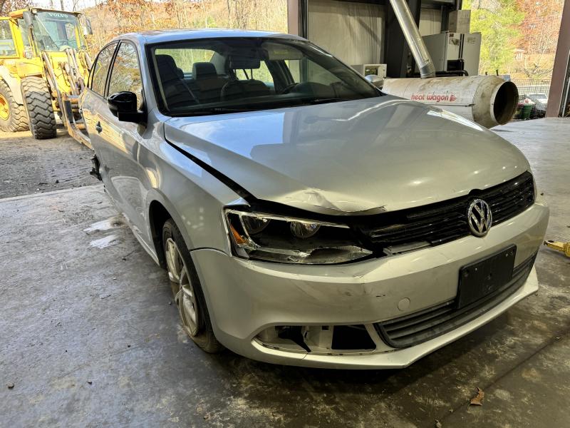 2012 Volkswagen Jetta Center Pillar