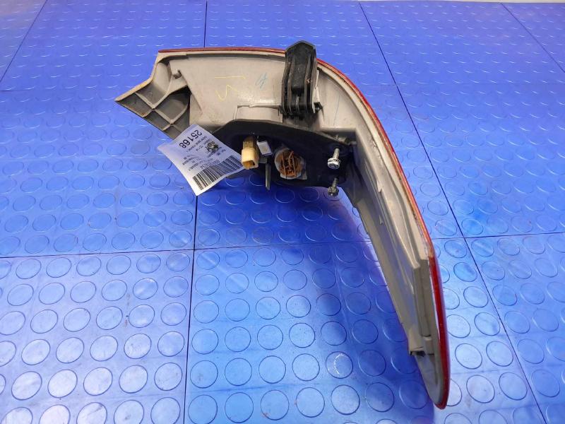 2011 Toyota Camry Tail Light Assembly