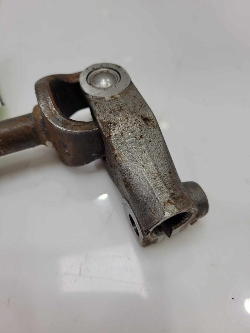 2015 - 2020 Nissan Rogue Lower Steering Shaft Joint Assembly OEM 480804BA2A