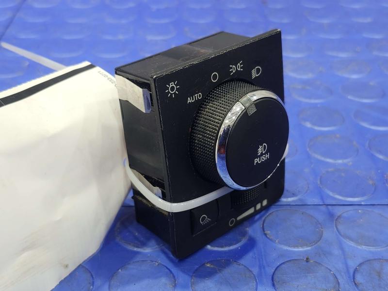 2012 Ram 1500 Headlight Switch (Dash Mtd)