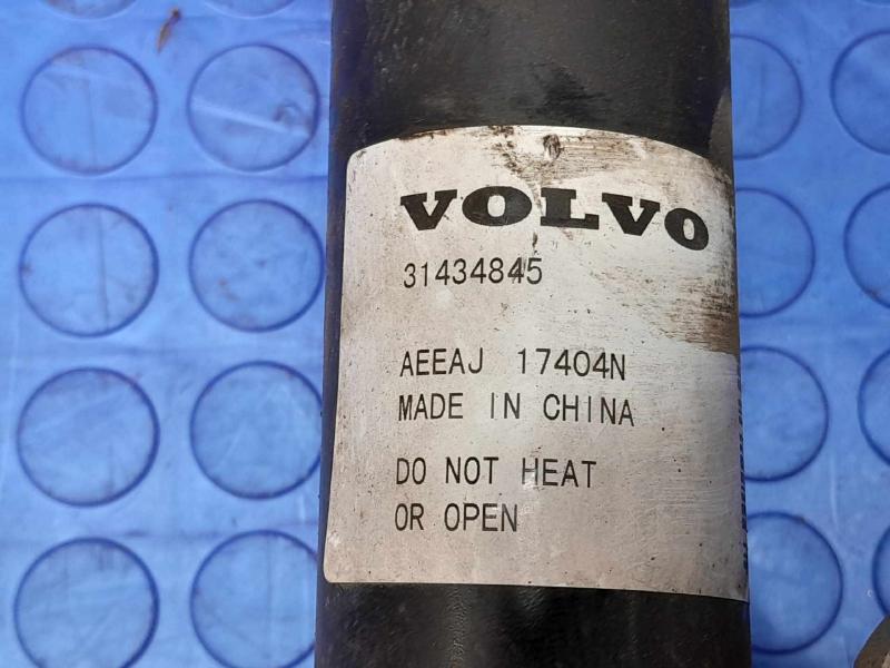 2018 Volvo S90 Strut Assembly