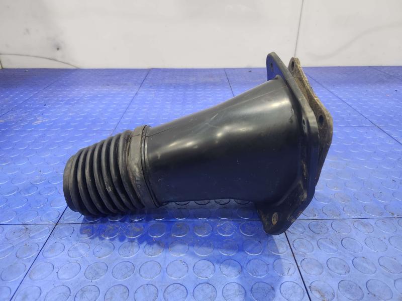 1988-1993 Isuzu NPR Steering Gear Sector Shaft Dust Cover OEM Genuine