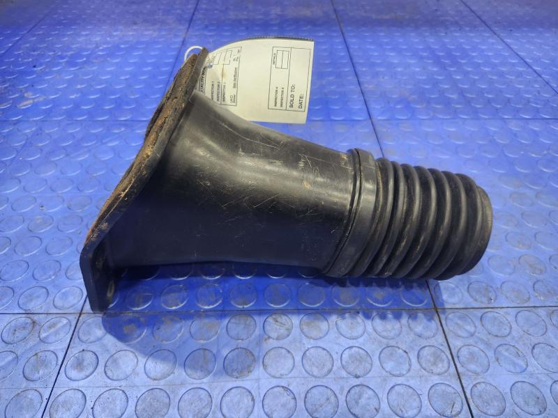 1988-1993 Isuzu NPR Steering Gear Sector Shaft Dust Cover OEM Genuine