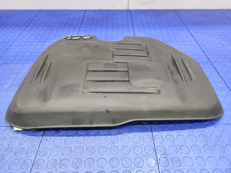 2013 Chrysler 300 Engine Cover