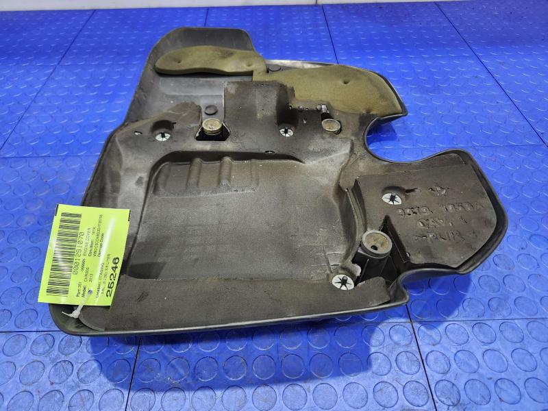 2013 Chrysler 300 Engine Cover