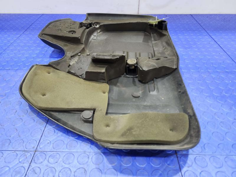 2013 Chrysler 300 Engine Cover
