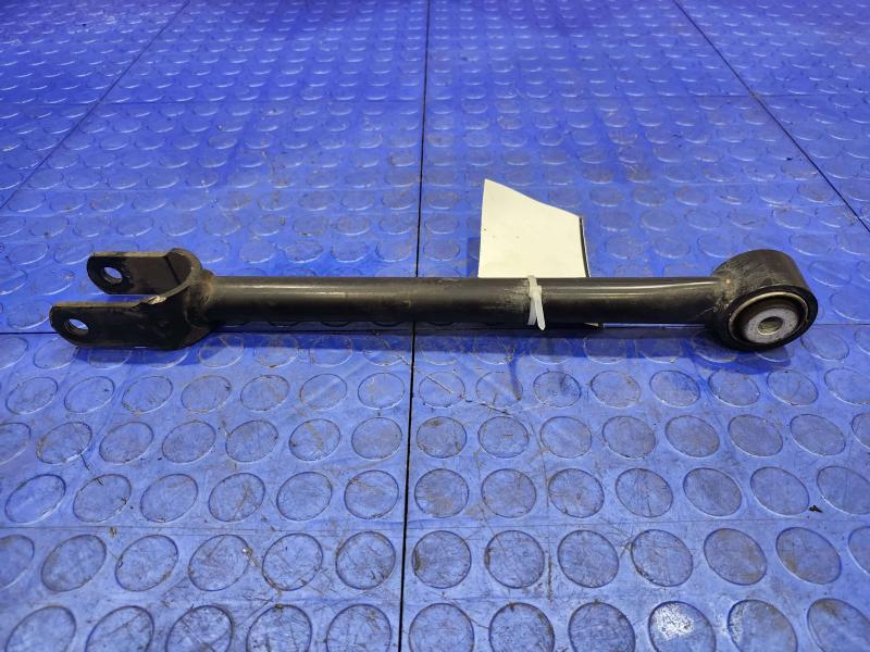 2013 Chrysler 300 Lower Control Arm Rr