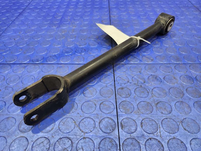 2013 Chrysler 300 Lower Control Arm Rr