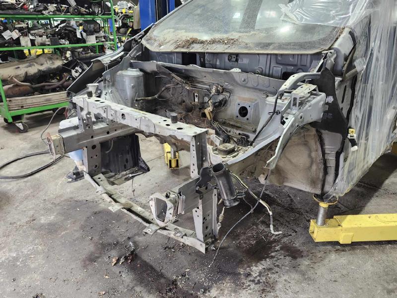 2014 Nissan Versa Radiator Support