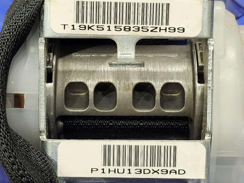 2013 Chrysler 300 Rear Seat Belt