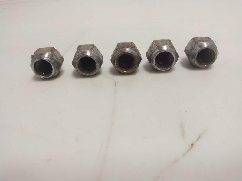 2009 Subaru Forester Lug Nuts