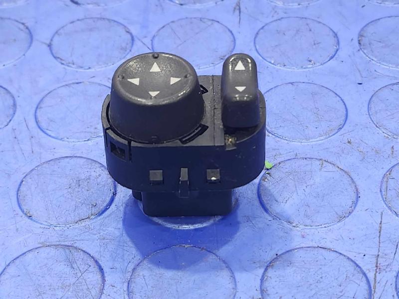 2010 Chevrolet Impala Door Switch Front
