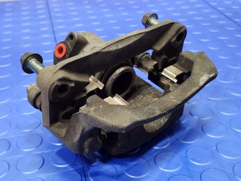 2015 Subaru Forester Caliper