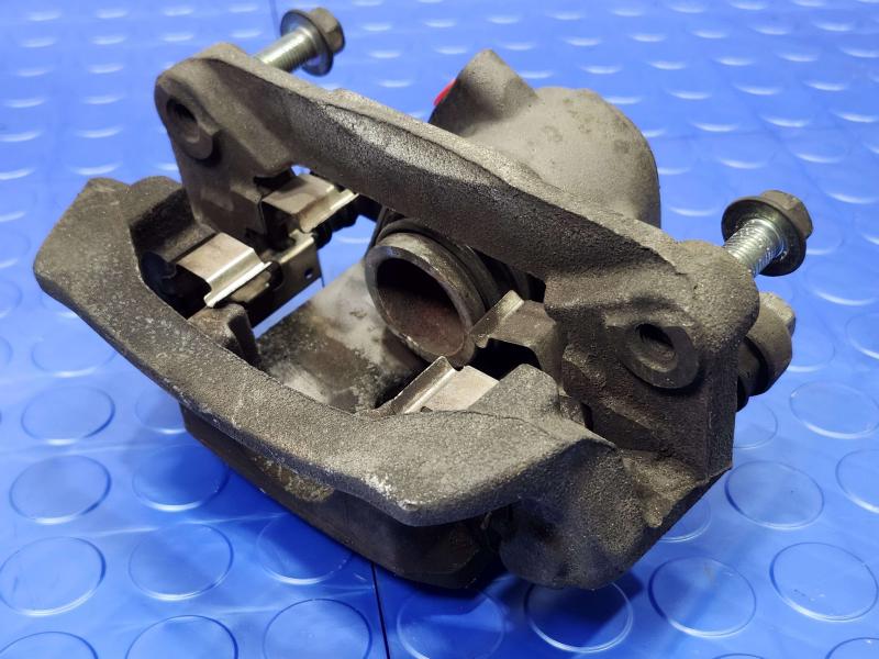 2015 Subaru Forester Caliper