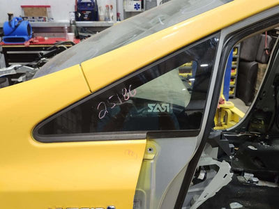2013 Toyota Prius Windshield Glass