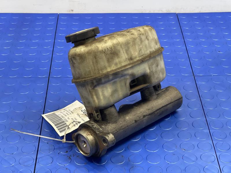 2003 Chevrolet Silverado 2500 Master Cylinder