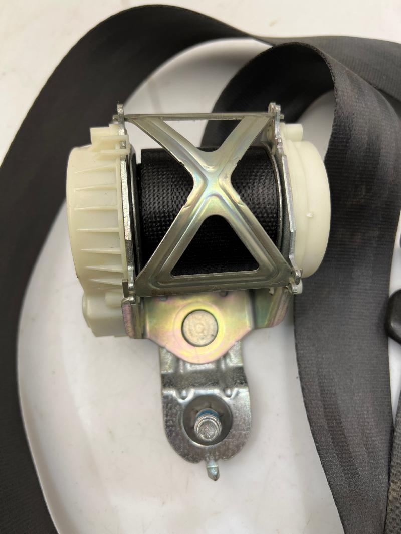 2011 Hyundai Sonata Rear Seat Belt
