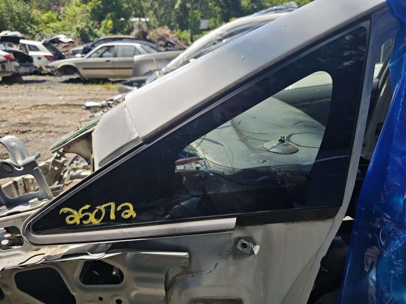 2010 Toyota Prius Windshield Glass