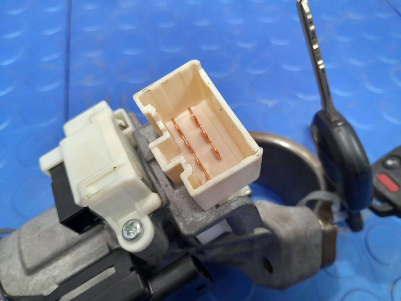 2014-2018 Subaru Forester Ignition Switch Assembly with Key Genuine OEM 83131FJ000