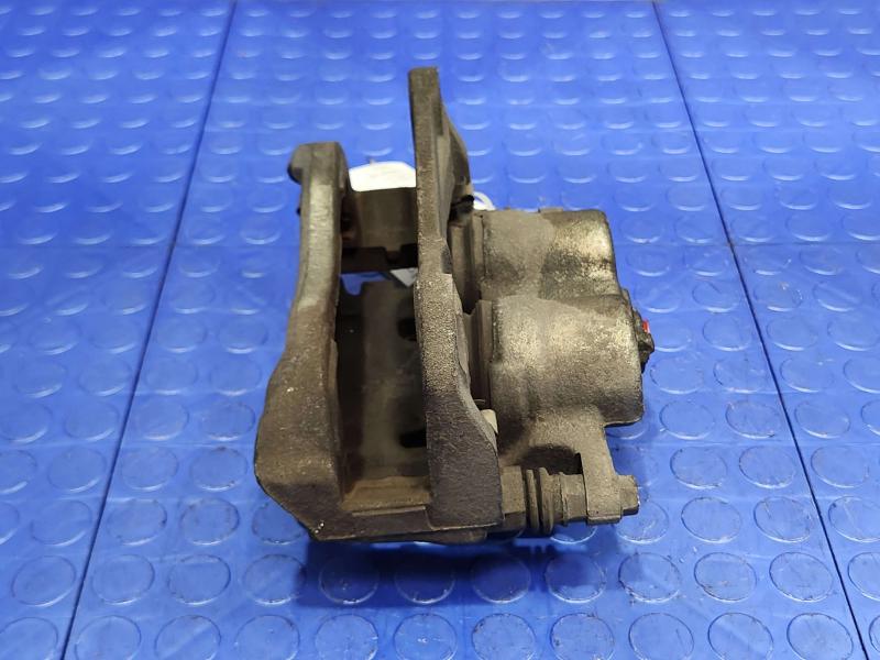 2018 Toyota Highlander Caliper