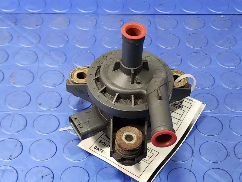 2015 Toyota Prius Coolant Pump