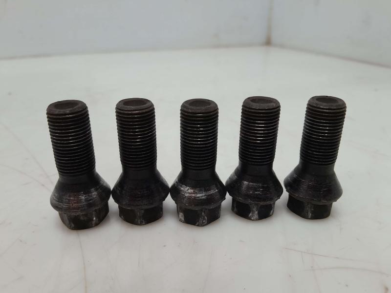2018 BMW 430i Lug Nuts