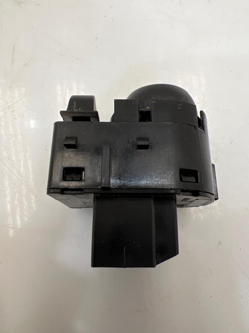 2012 Chevrolet Volt Door Switch Front
