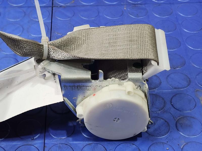 2012 GMC Yukon Rear Seat Belt