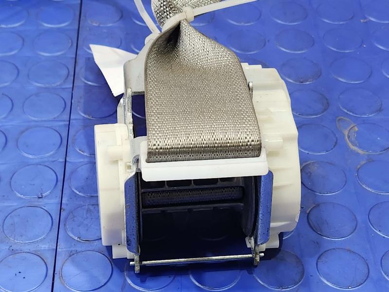2012 GMC Yukon Rear Seat Belt