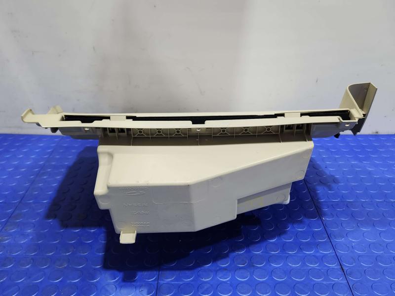 2015 Nissan Murano Glove Box
