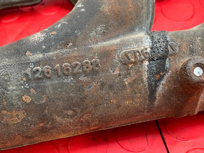2008 Chevrolet Suburban Exhaust Manifold