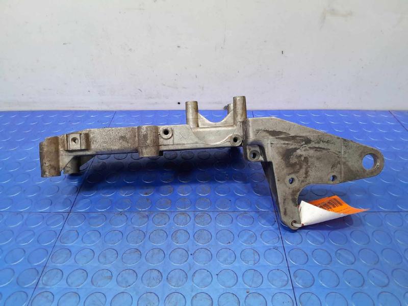 2000 Volvo S80 A/C Compressor Bracket