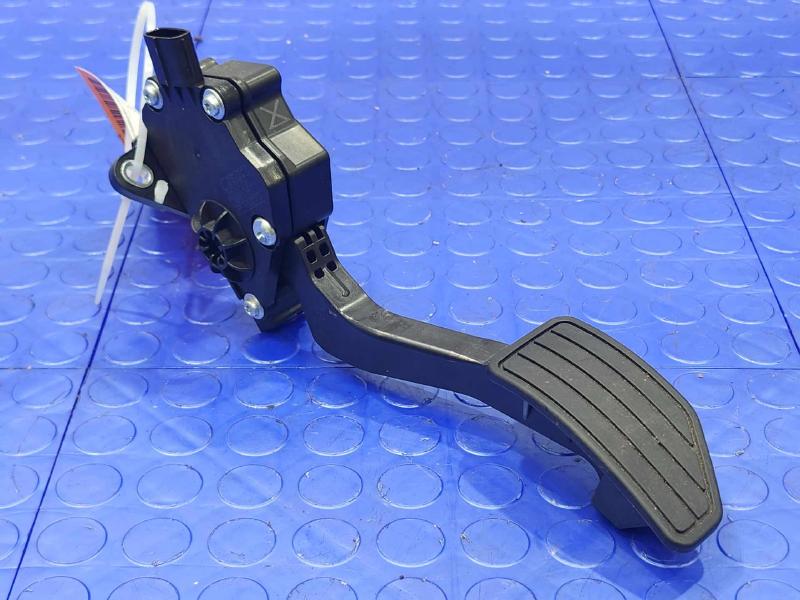 2017-2023 Subaru Crosstrek Accelerator Pedal Assembly Genuine OEM 36010FL021