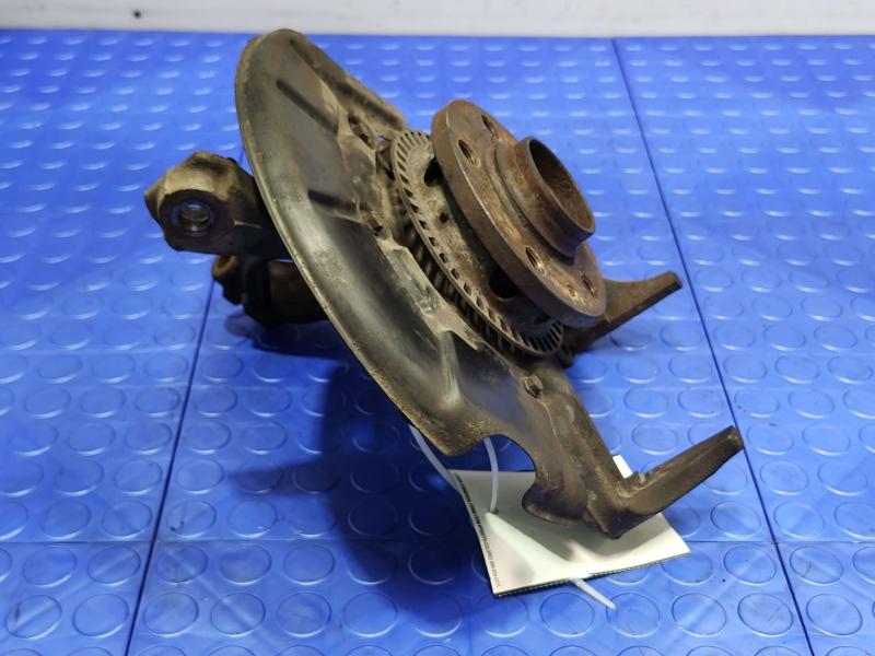 2005 Volkswagen Jetta Spindle Knuckle Front