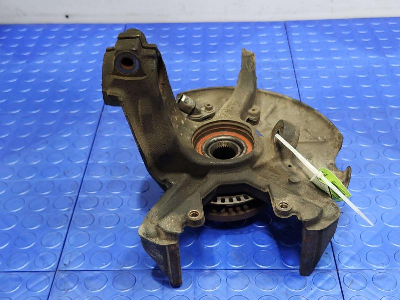 2005 Volkswagen Jetta Spindle Knuckle Front