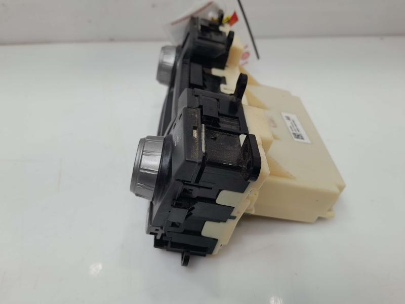 2012 Honda Odyssey Heater A/C Control
