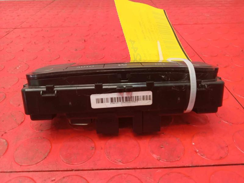 2018 Volkswagen Atlas Rear Automatic Temperature Climate Control Panel OEM 3CN907049A